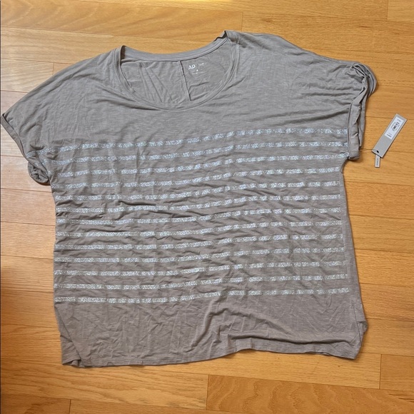 NWT | Apt. 9 Women's Gray and Silver Striped Tee - Picture 1 of 7